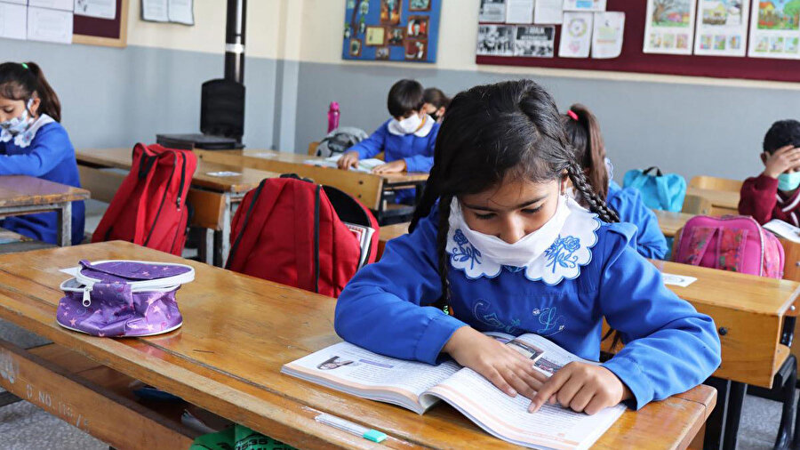 Yüz yüze eğitimin ne zaman başlayacağı merak konusu oldu