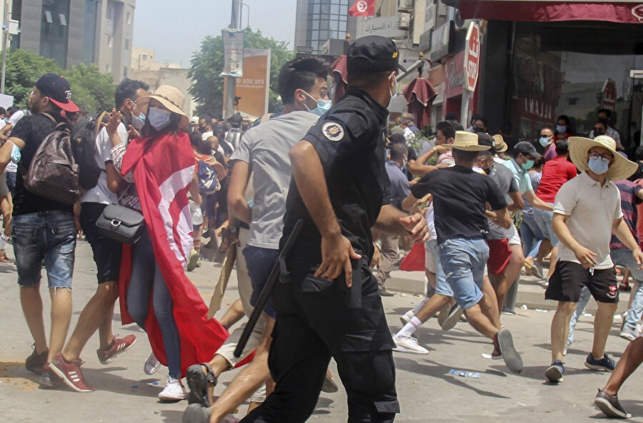 25 Temmuz günü Said'in kararları öncesinde ülke sokaklarında yaşanan protesto gösterileri. 