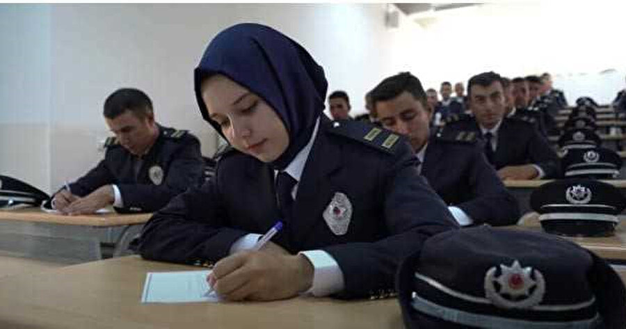 Sınavlarda başarılı olanlar polis olmaya hak kazanacak