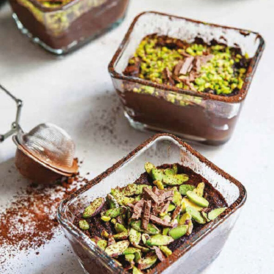 Fıstıklı Çikolatalı Puding tarifi