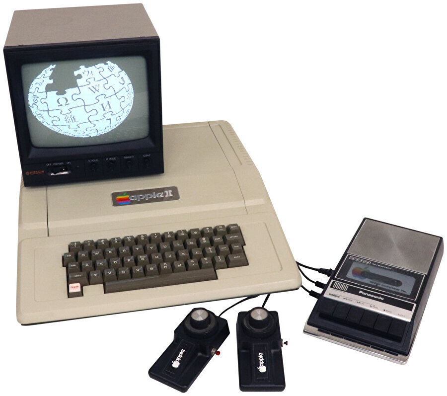 İlk renkli bilgisayar; Apple II.