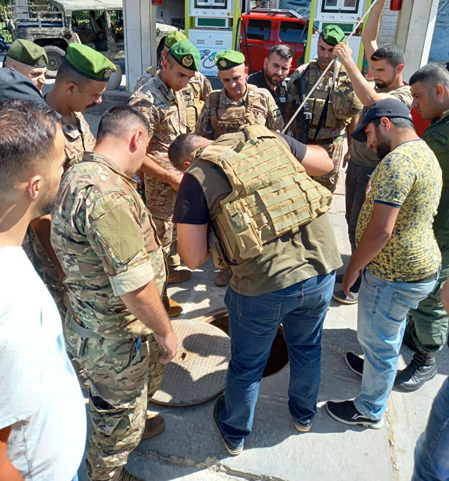 Lübnan ordusunun satış yapmayan akaryakıt istasyonlarına düzenlediği baskınlardan bir görüntü. 