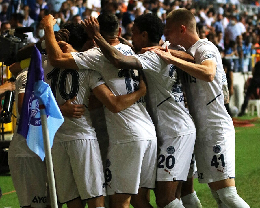 Fenerbahçe, Adana Demirspor'u 1-0 mağlup etti