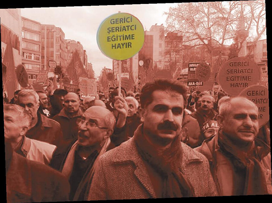 İçimizdeki Fransızlar’dan elbette âdil olmalarını beklemiyoruz ama en azından fikir namusuna sahip olmalarını beklemek biraz da olsa hakkımız.