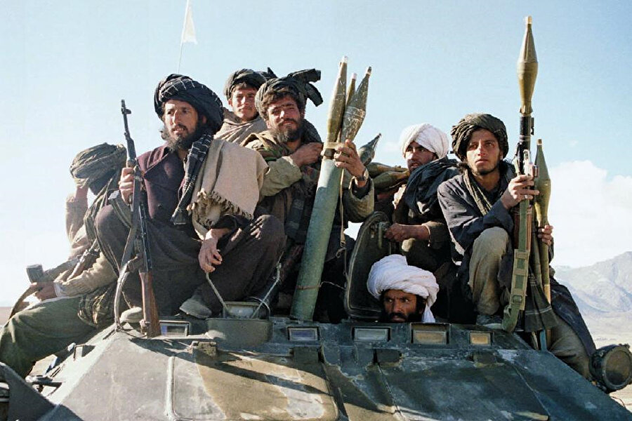 2001'den bugüne 20 yıl sonra Afganistan'da yeniden Taliban dönemi