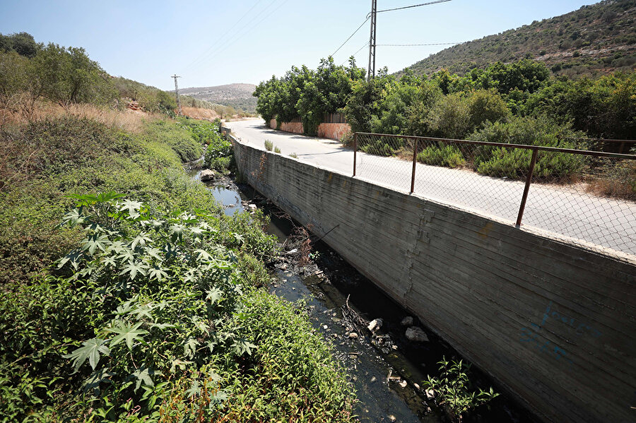  Yahudi yerleşim biriminden gelen atık su, yer altı sularına da kirletiyor.