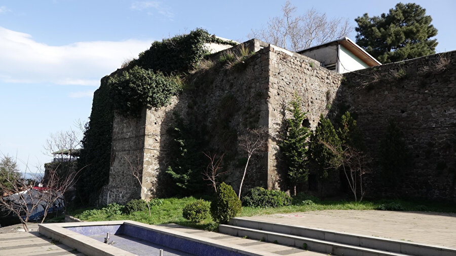 Paşa torunları davayı kazandı: 700 yıllık kalenin varisi oldular