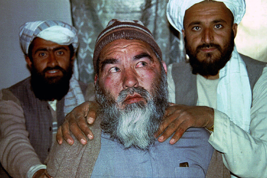 Abdul Ali Mezari, 13 Mart 1995'te Taliban militanları tarafından öldürüldü.