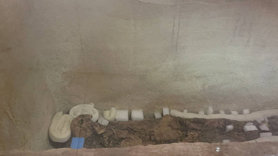 1800 yıllık anne kız mumyası ilk kez görüntülendi