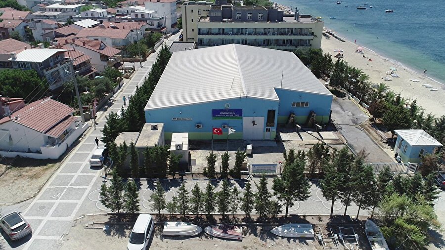 Avşa Adası'nda deniz suyu içme suyuna dönüştürülüyor