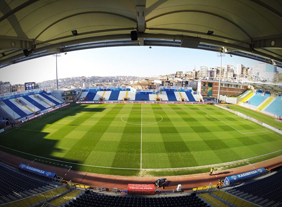 Galatasaray-Randers maçı, Kasımpaşa Recep Tayyip Erdoğan Stadı'nda oynanacak.