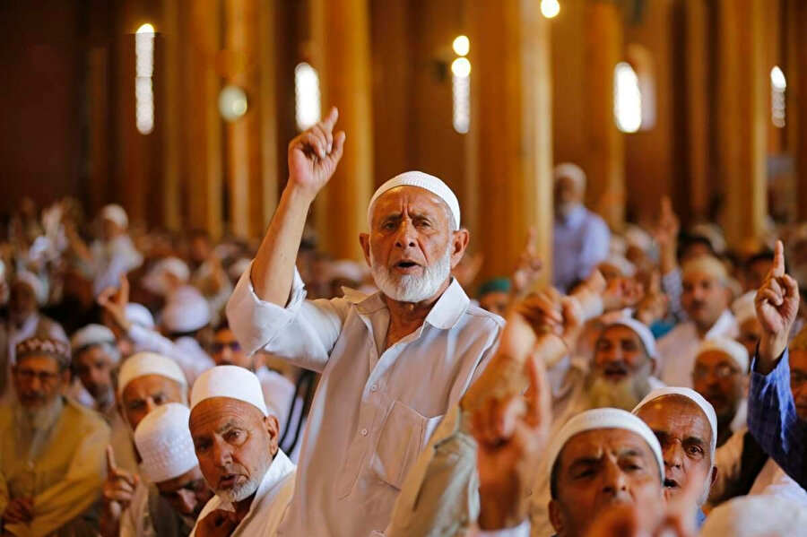 Hindistan sahip olduğu İslam birikimi ve Müslüman nüfusuyla Hint Alt Kıtası'nda oldukça önemli bir eşik.