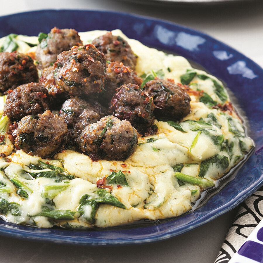 Köfte ve Ispanaklı Beğendi tarifi