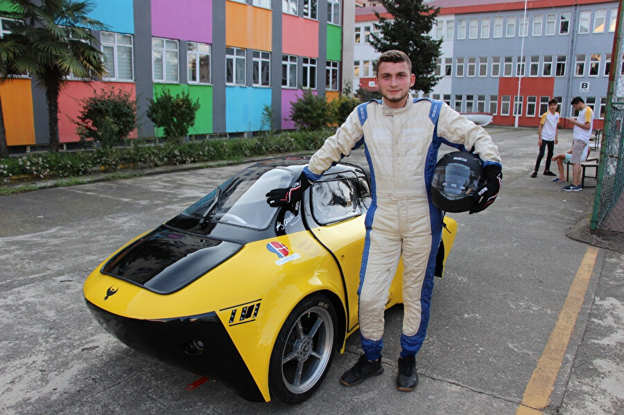 Meslek lisesi öğrencileri 8 ayda yaptı: 1 TL'ye 100 km yol gidiyor