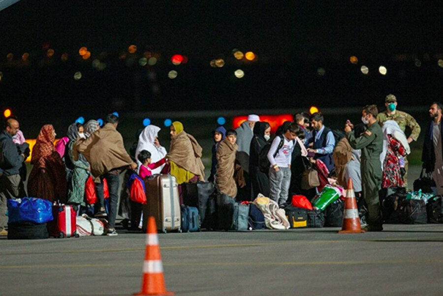 Taliban, Afganların ülke dışına seyahat etmesine izin verecek