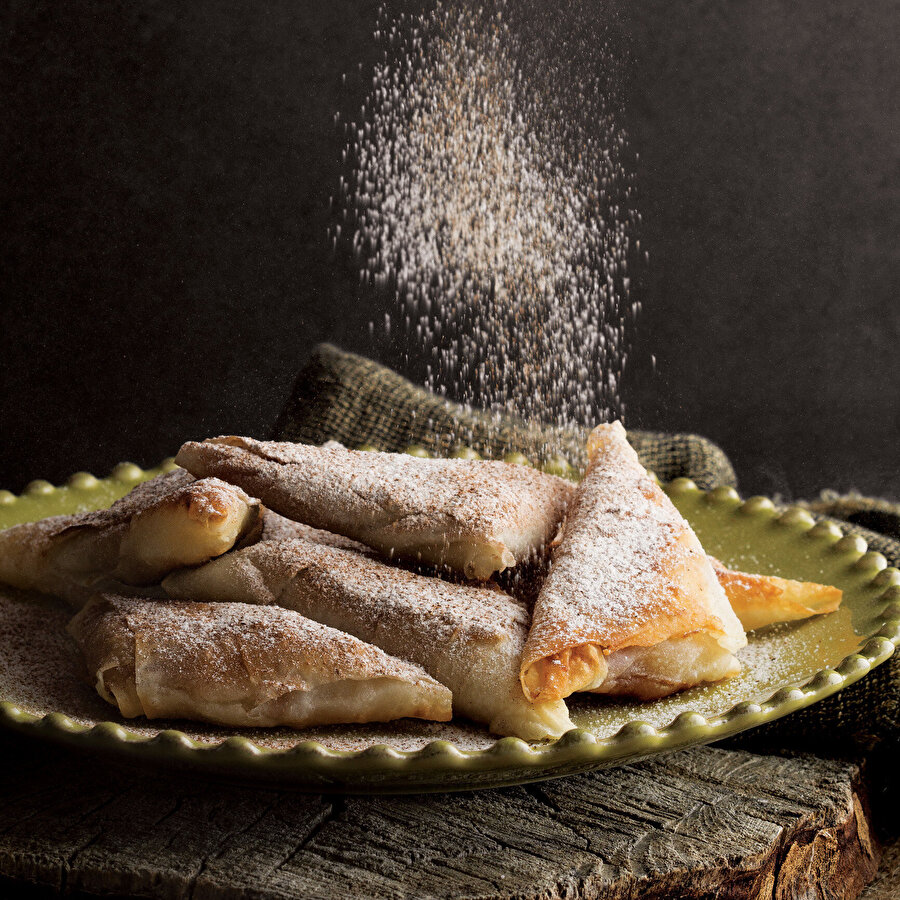 Elmalı Muska Börek tarifi