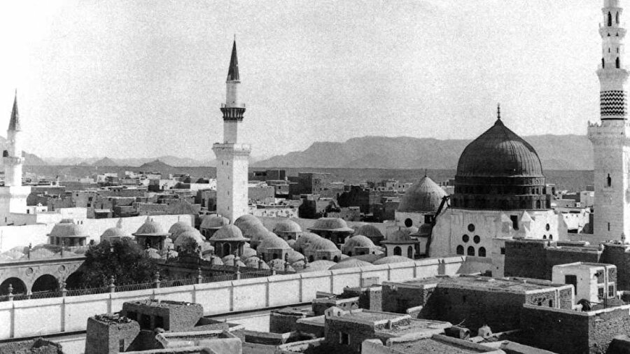Osmanlı döneminde Mescid-i Nebevî ve Medine-i Münevvere.