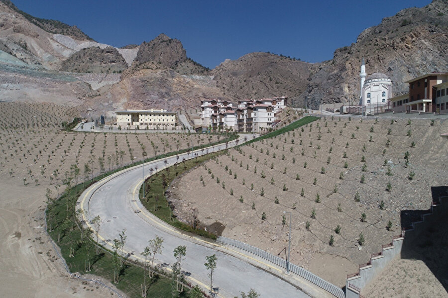 Yusufeli'nde çalışmalar devam ediyor: İlçe merkezi 7'nci kez yer değiştirecek