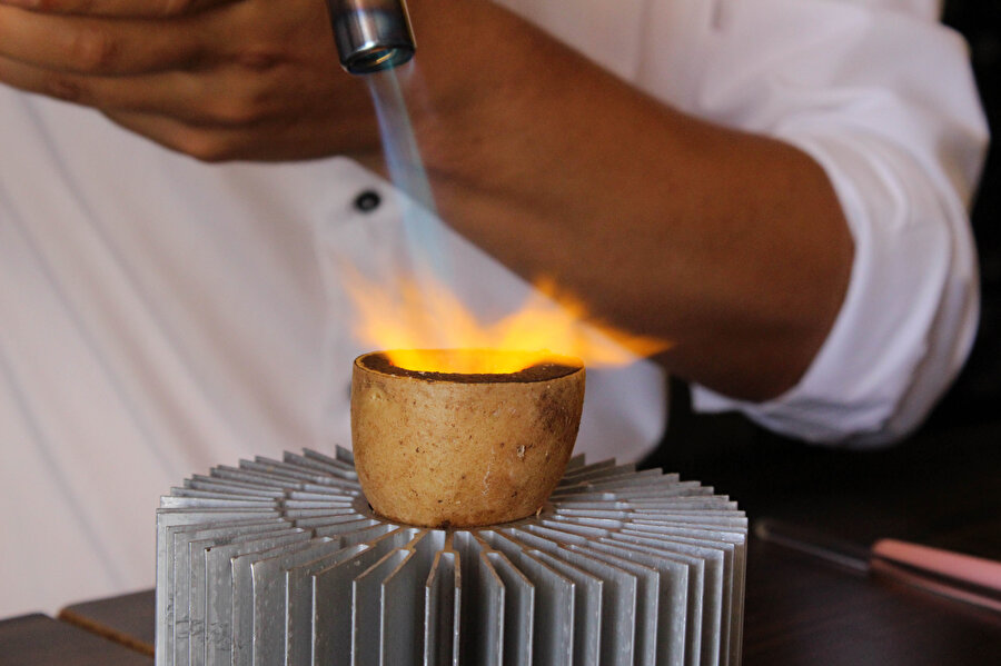 Aylık kazançları 14 bin TL: ​Çöp ve hurdaları ayrıştırıp her gün altın elde ediyorlar