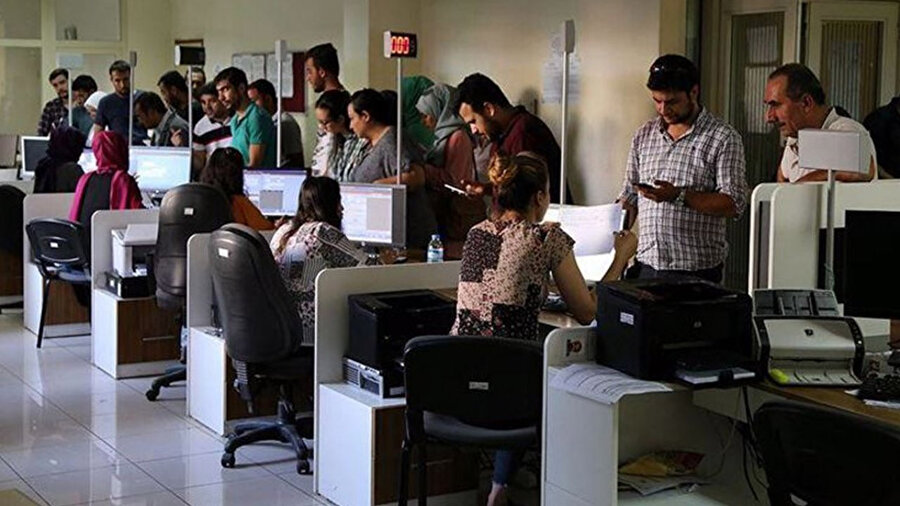 İlanlar tek tek duyuruldu: Kamuya 100 bin yeni personel alınacak