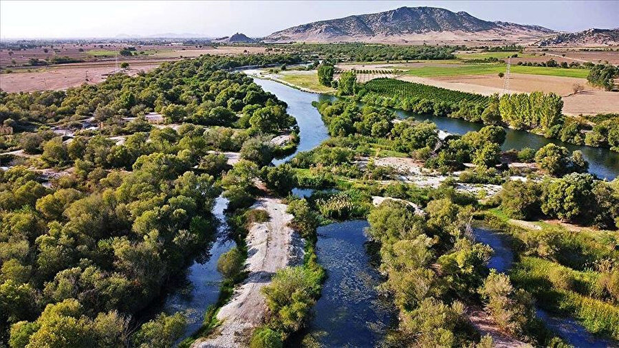 Kırmıtlı Kuş Cenneti.