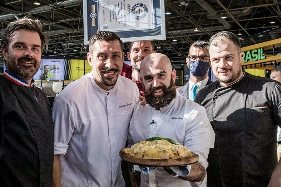 Fransız şef Julian Serry yaptığı pizzayla Guinness Rekorlar Kitabı'na girdi