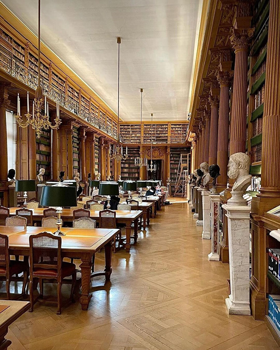 Mazarine Kütüphanesi’nden selamlar ❤