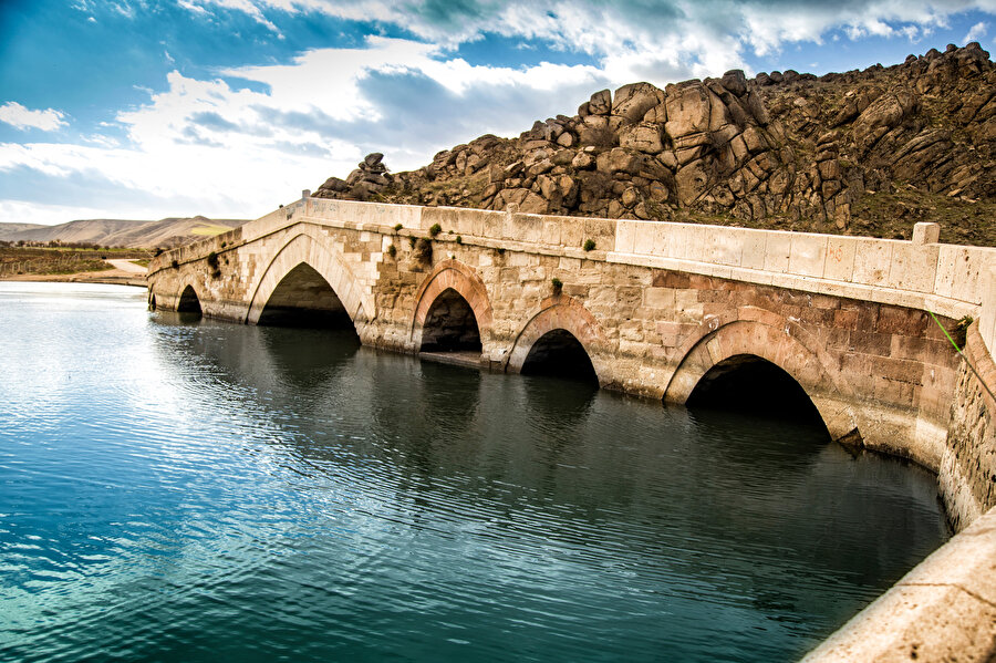 Kırıkkale, Kırıkkale ilinin merkezi olan ilçesidir. 1941 yılında belediye statüsüne kavuşmuştur.