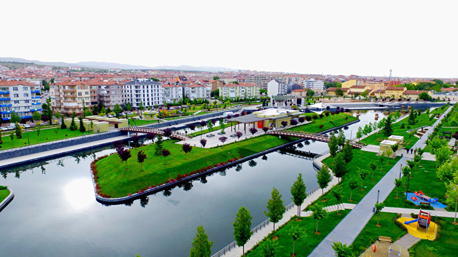 Kırşehir ilinin şehir merkezini anlatmaktadır. Kırşehir, Kırşehir ilinin merkezidir.