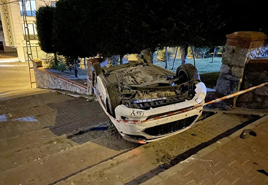 Merdivenli sokağa girince takla attı