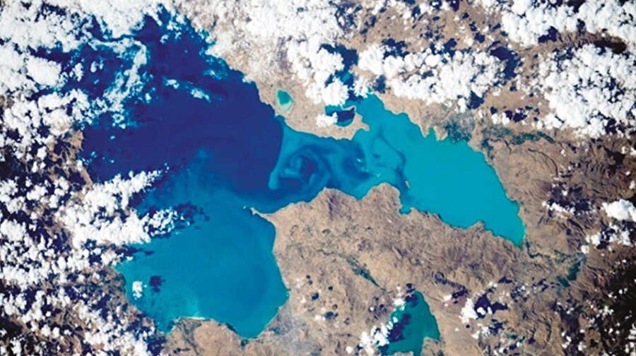 Uzaydan çekilen Van Gölü fotoğrafı