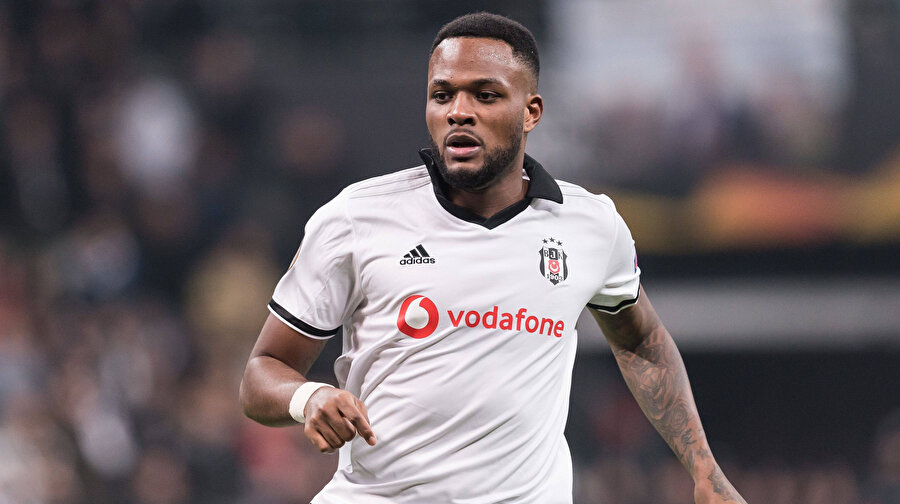 Beşiktaş'ta Larin krizi! Sezonu kulübede tamamlayabilir