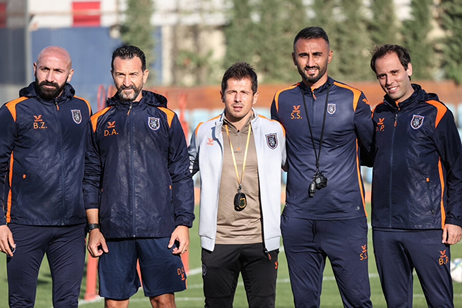 Emre Belözoğlu'nun ekibinde sürpriz isim! Fenerbahçe ve Cocu detayı