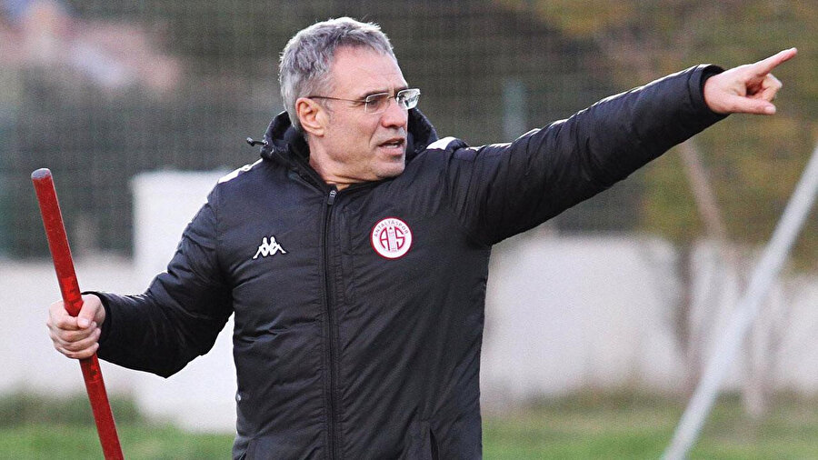 Ersun Yanal ile yollar ayrıldı