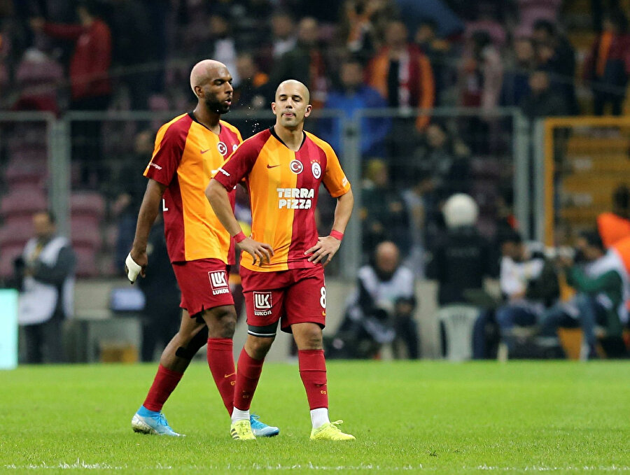 Galatasaray'da iki ismin üstü çizildi!