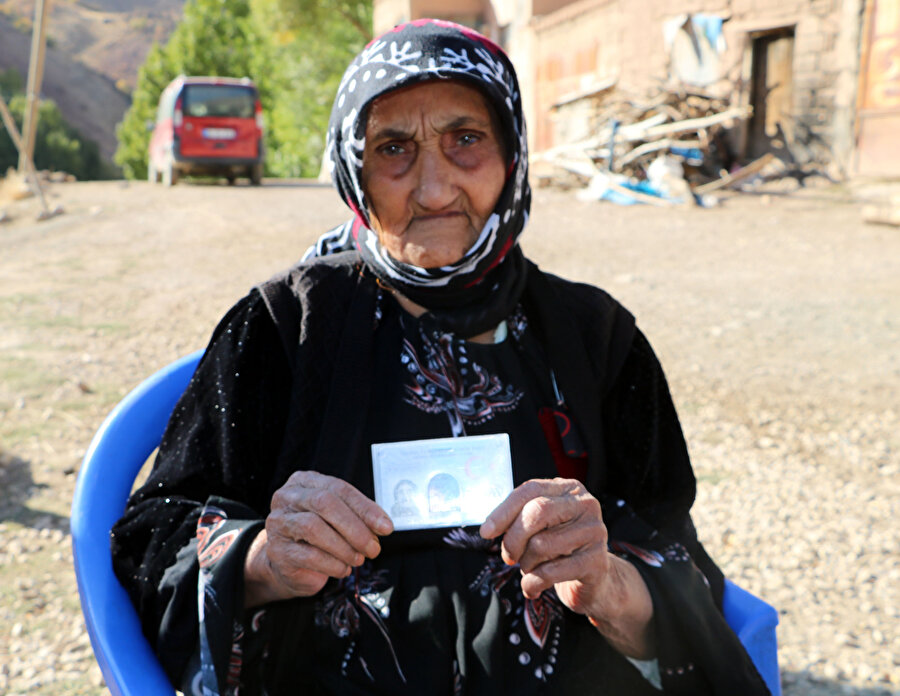 Muteber Nine 117 yaşında koronavirüsü yendi