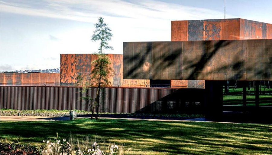 Soulages Müzesi, Fransa.