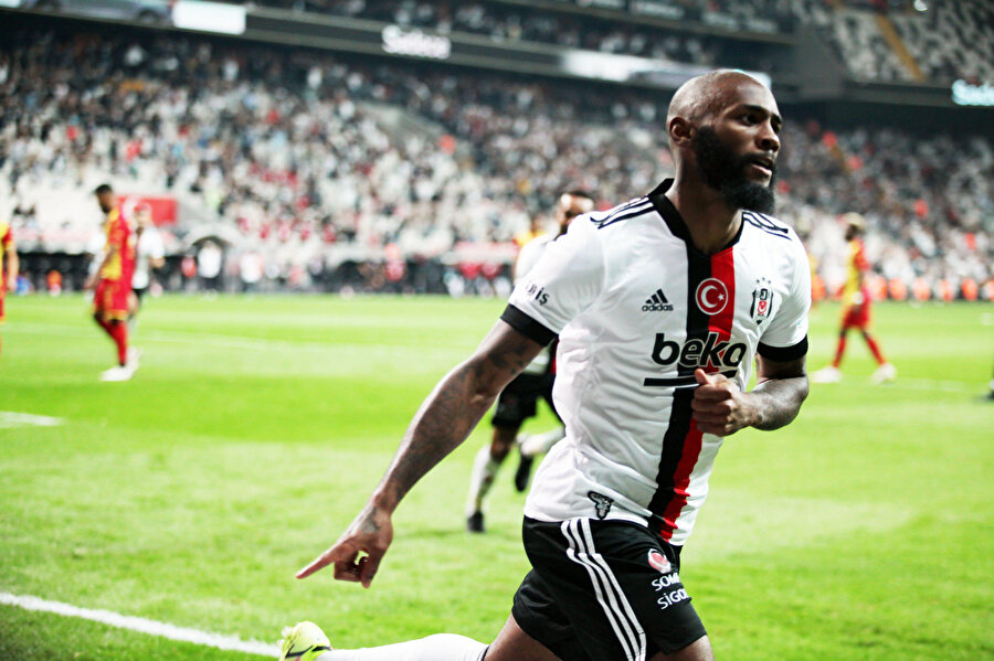 Beşiktaşlı futbolcu N’Koudou