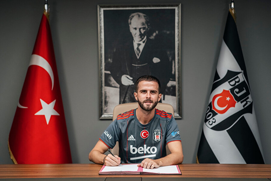 Pjanic imza töreninde