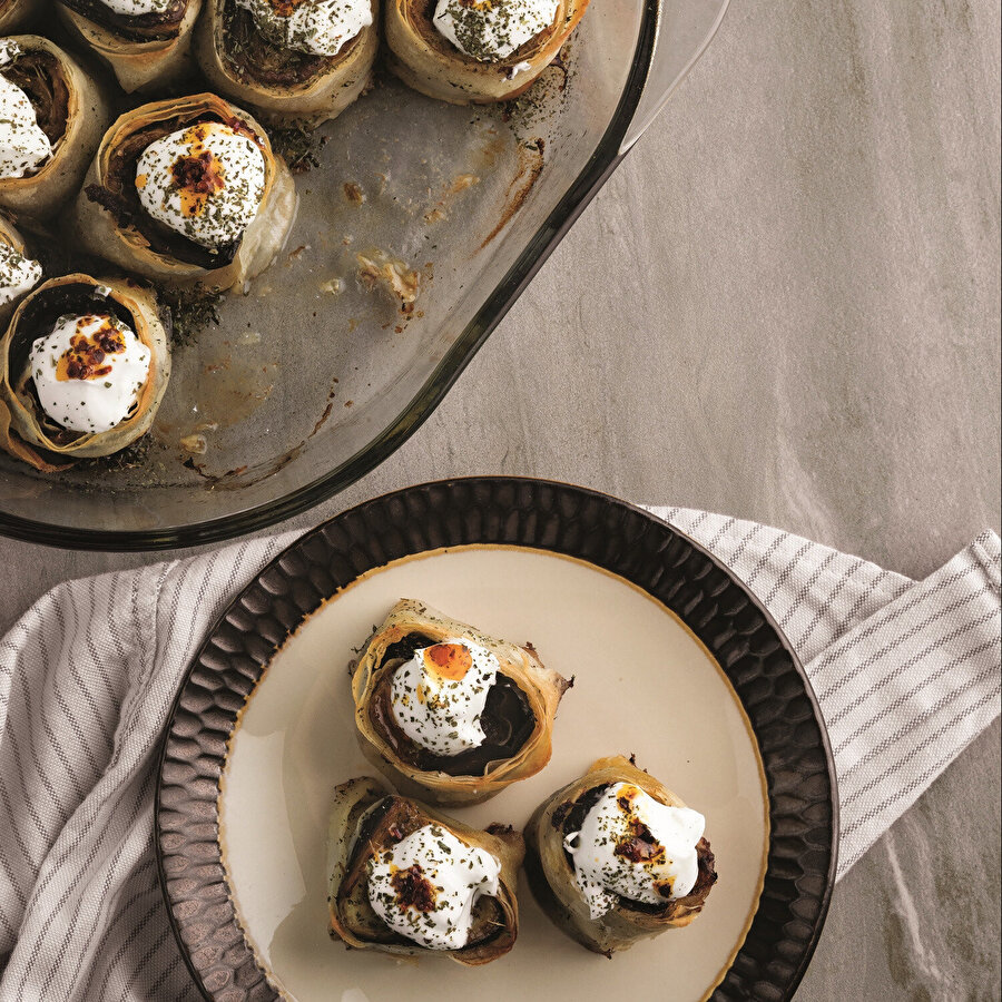 Patlıcan ve Köfteli Sarma tarifi