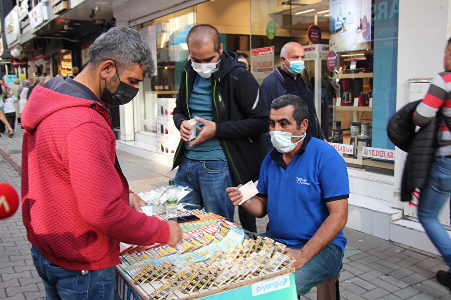 200 TL kazandığını sandı: 5 lirayla ev parası kazandı