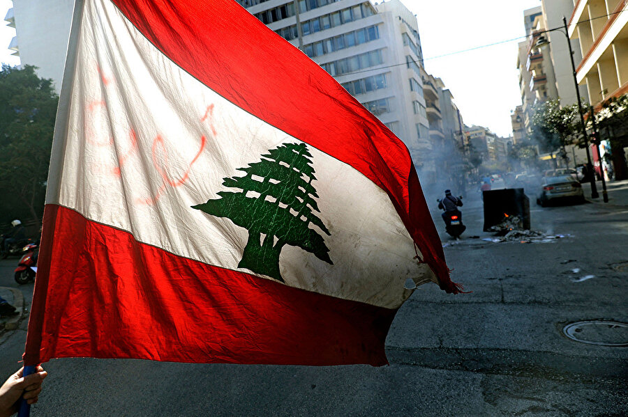2019'dan bu yana ciddi bir ekonomik krizle boğuşan Lübnan'dan başka ülkelere yapılan göçler arttı. 