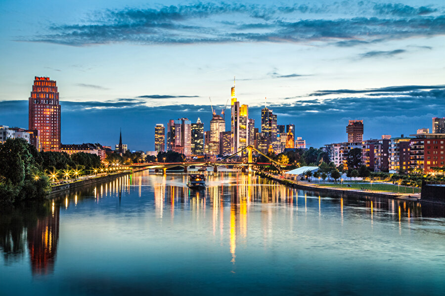 Almanya'nın beşinci büyük şehridir.