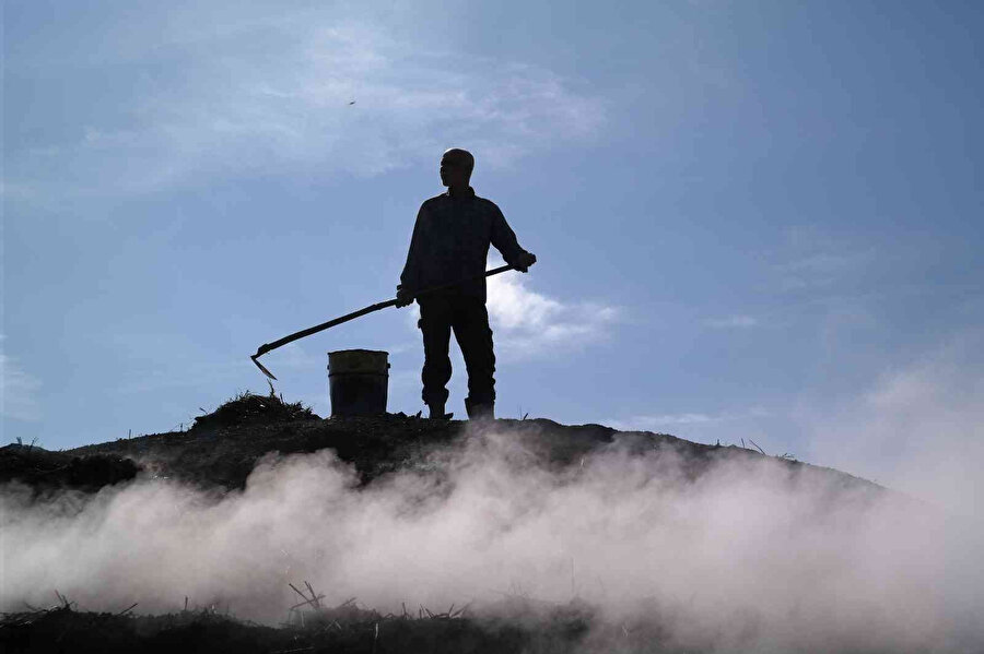 Kömür için zorlu mesai: Bin 400 rakımlı yerde 8 ay kalıyorlar