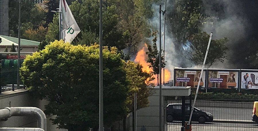 Patlama nedeniyle MTA bahçesinde yangın çıktı