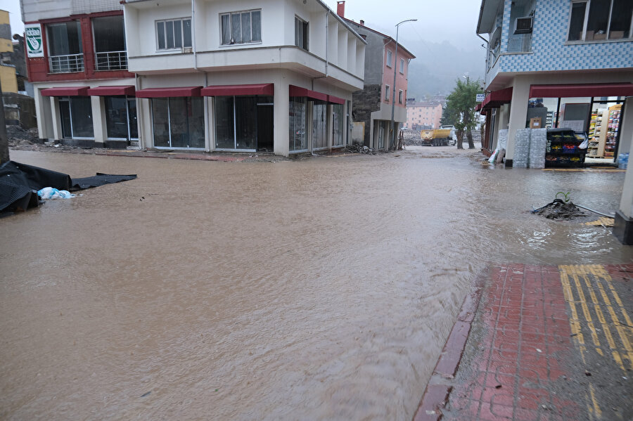 İki ay önce sel felaketi yaşanmıştı: Bozkurt sokakları yeniden su altında kaldı