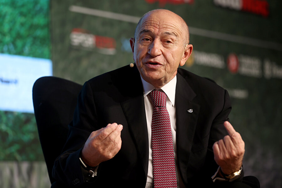 Uluslararası Futbol Ekonomi Forumunda Nihat Özdemir