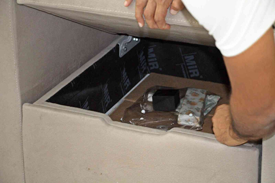 Hastanede şaşkına çeviren olay: Alzheimer hastasının refakatçi koltuğundan servet çıktı