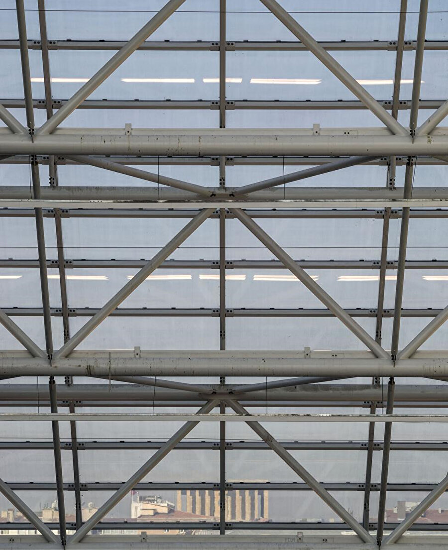 Kent odasından Anıtkabir siluet görünümü.