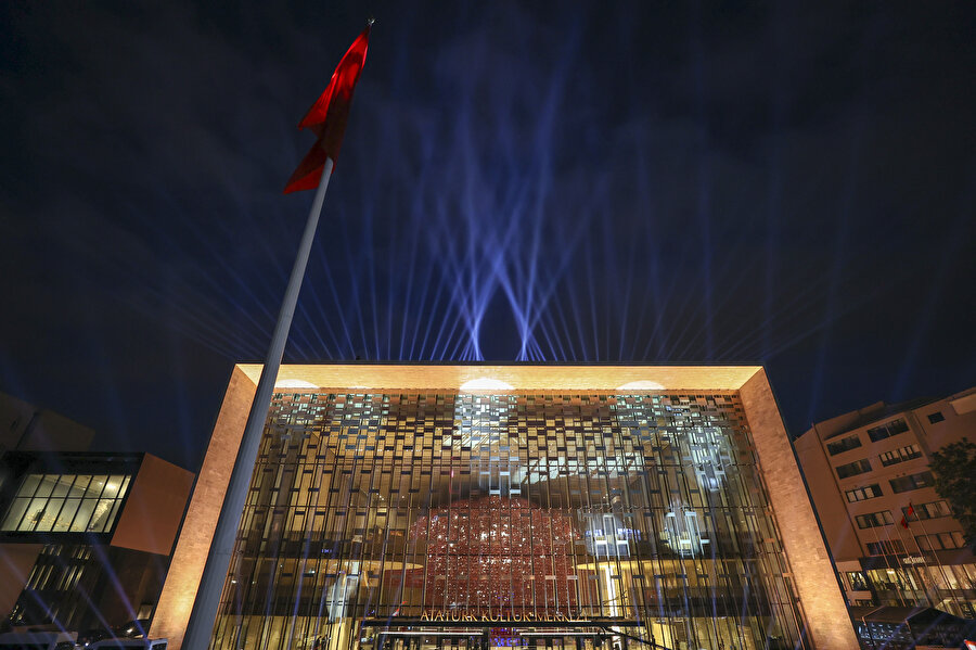 AKM açılışı
